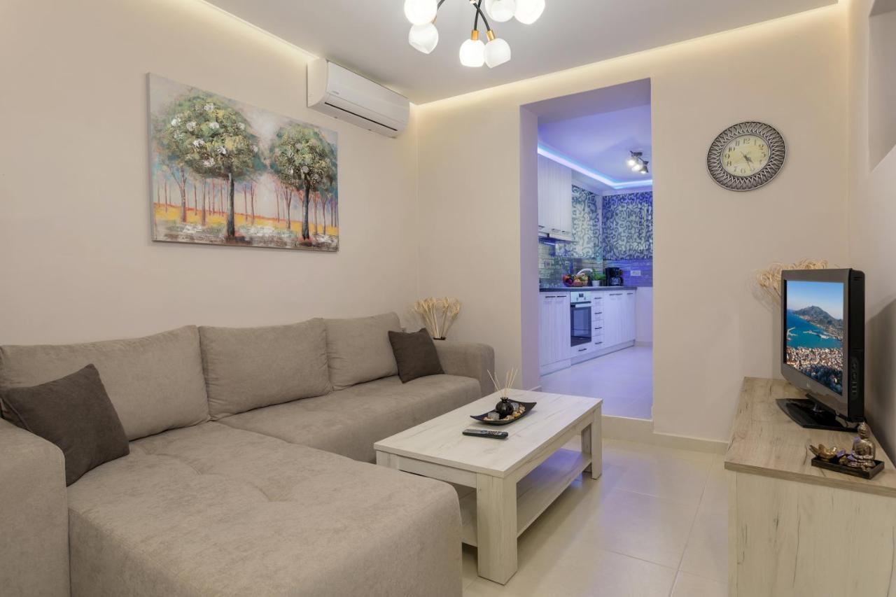 Evia'S Apartment - New Apartment In Town! Закинтос Экстерьер фото